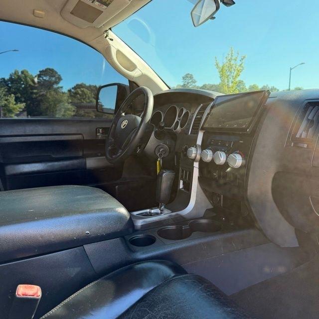 Toyota Tundra  2011