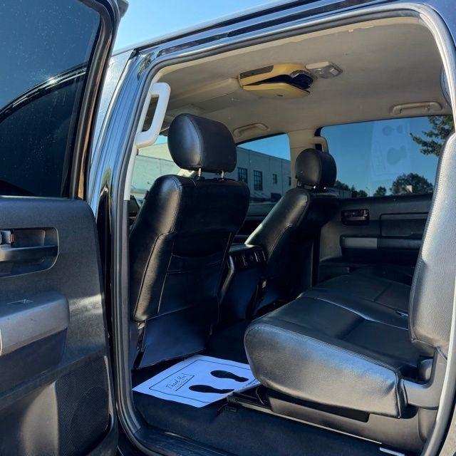 Toyota Tundra  2011