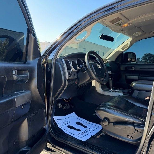 Toyota Tundra  2011