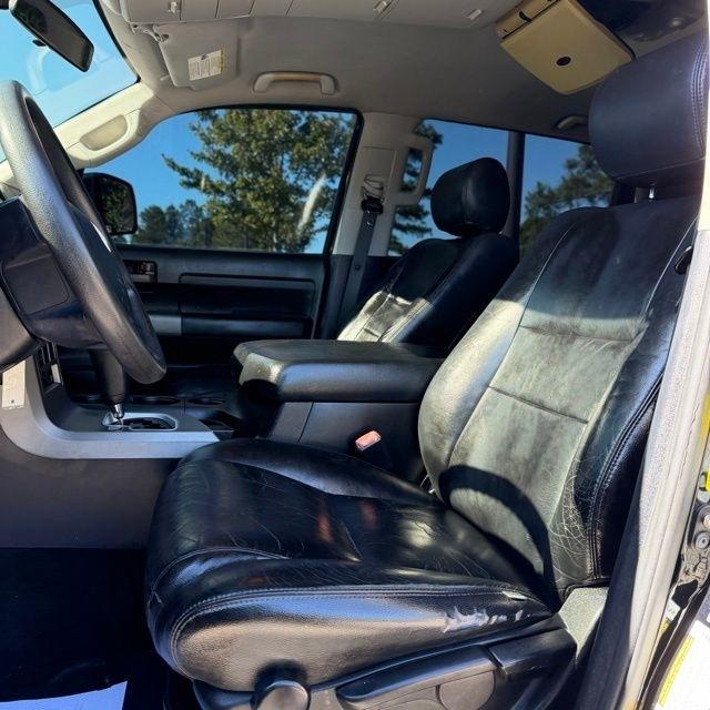 Toyota Tundra  2011