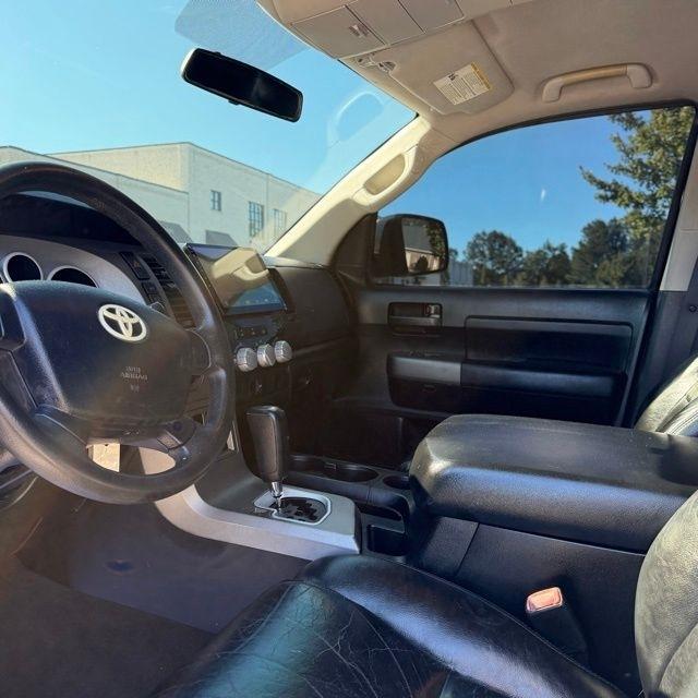 Toyota Tundra  2011
