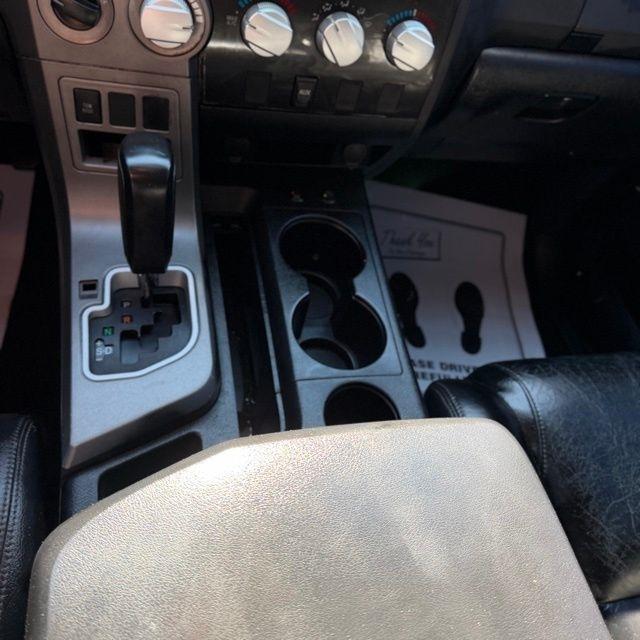 Toyota Tundra  2011