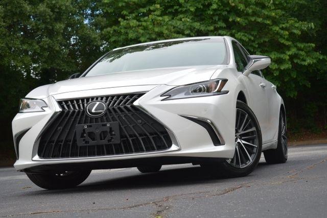 2025 Lexus ES 300h