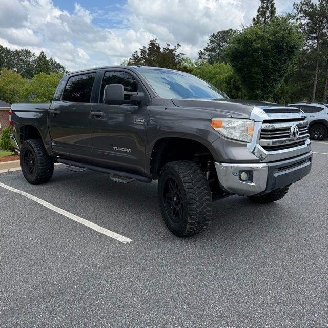 Toyota Tundra  2017