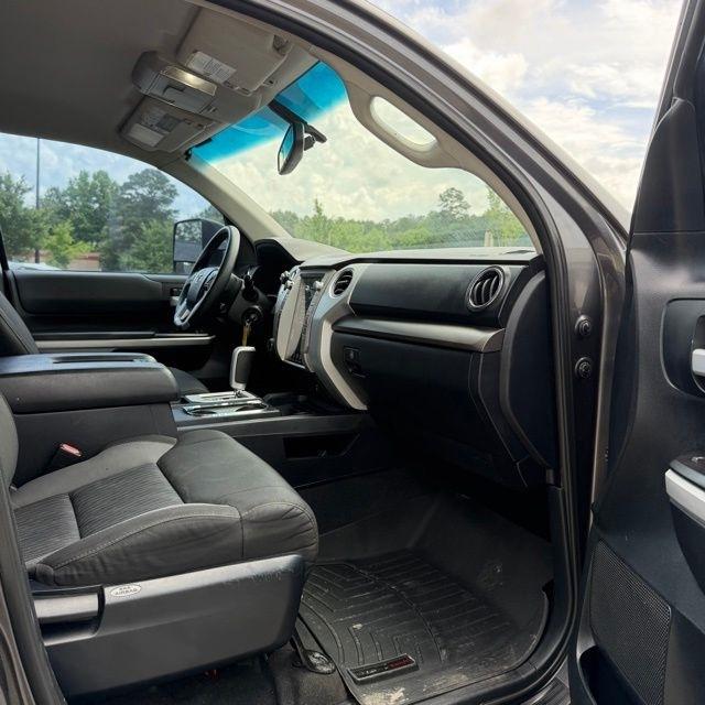 Toyota Tundra  2017
