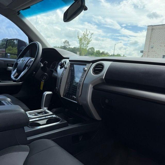 Toyota Tundra  2017