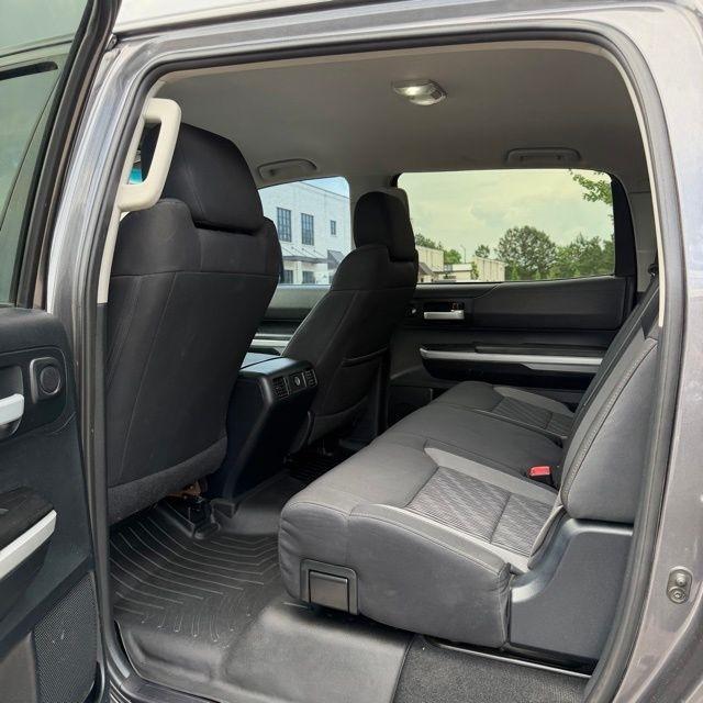 Toyota Tundra  2017