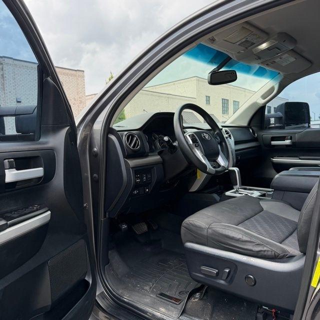 Toyota Tundra  2017