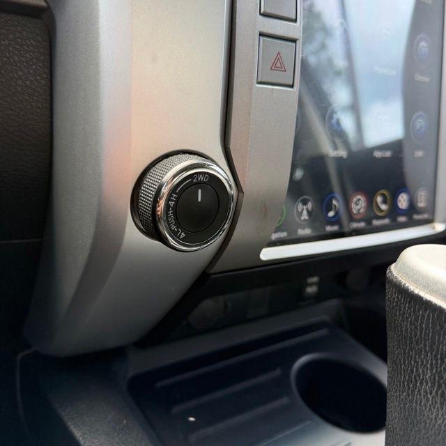 Toyota Tundra  2017