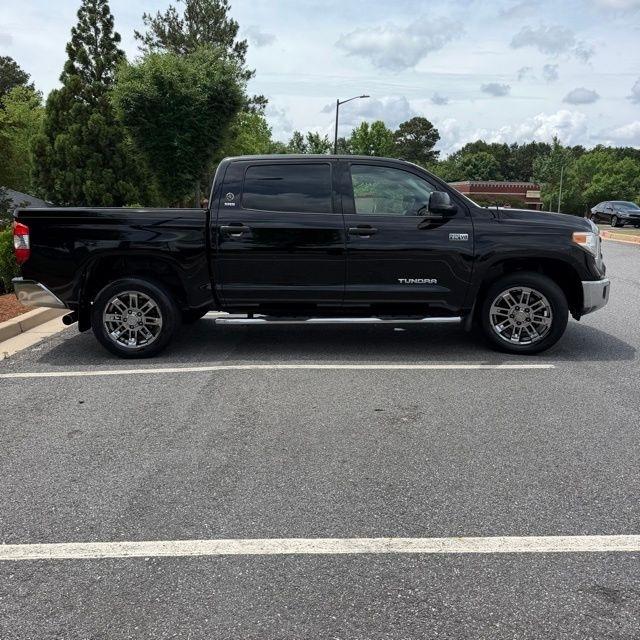Toyota Tundra  2015