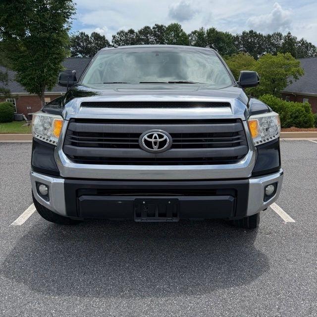 Toyota Tundra  2015
