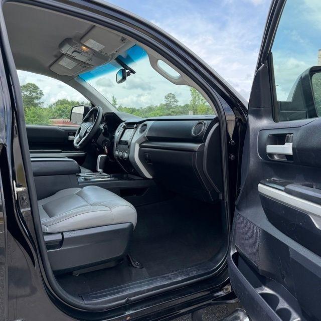 Toyota Tundra  2015