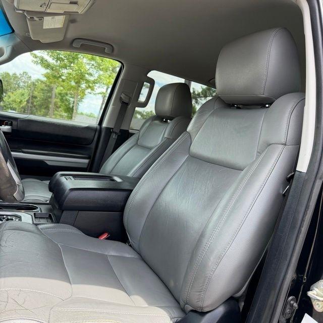 Toyota Tundra  2015