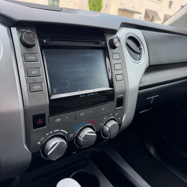 Toyota Tundra  2015