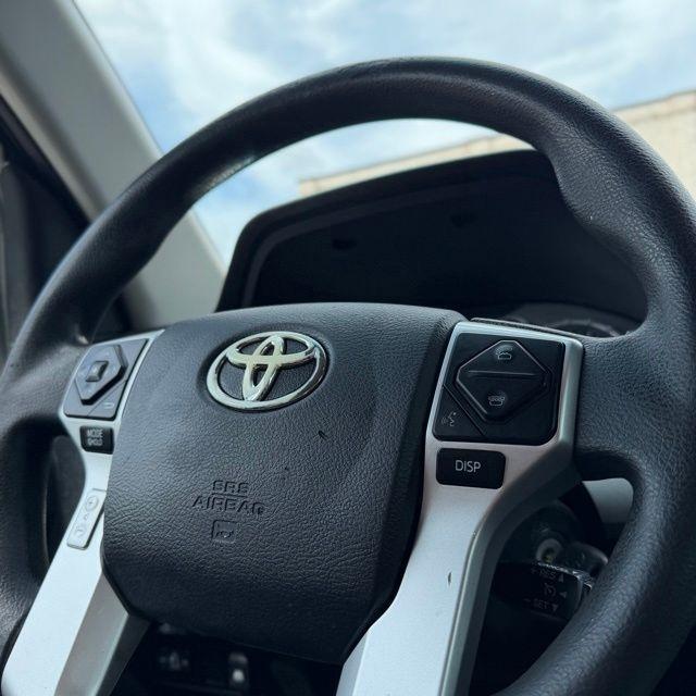 Toyota Tundra  2015