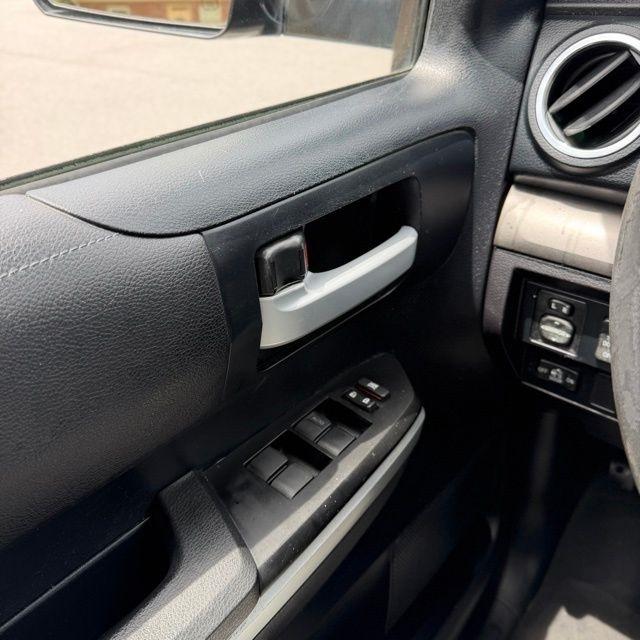 Toyota Tundra  2015