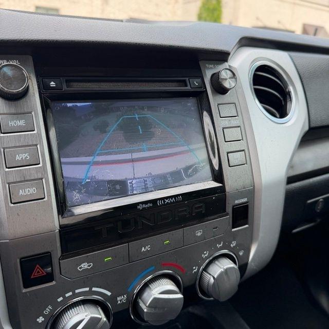 Toyota Tundra  2015