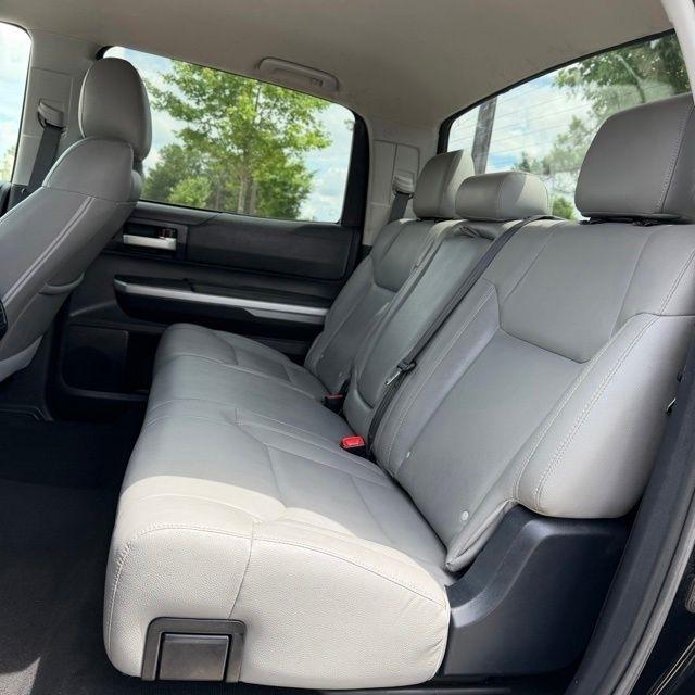Toyota Tundra  2015