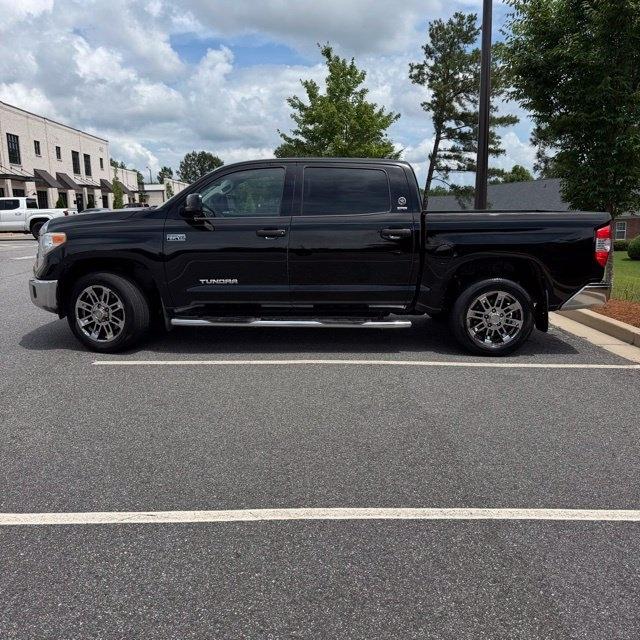 Toyota Tundra  2015