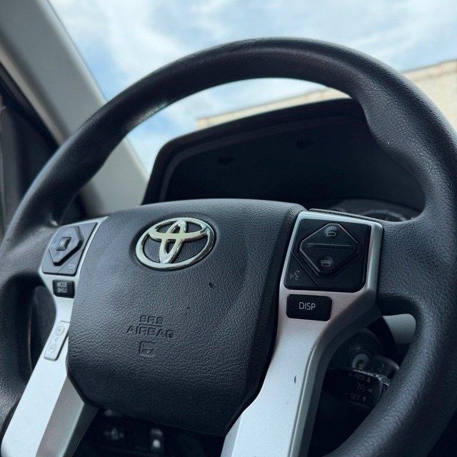 Toyota Tundra  2015