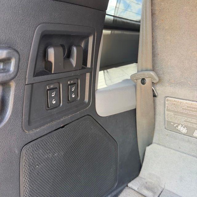Toyota Sequoia  2012