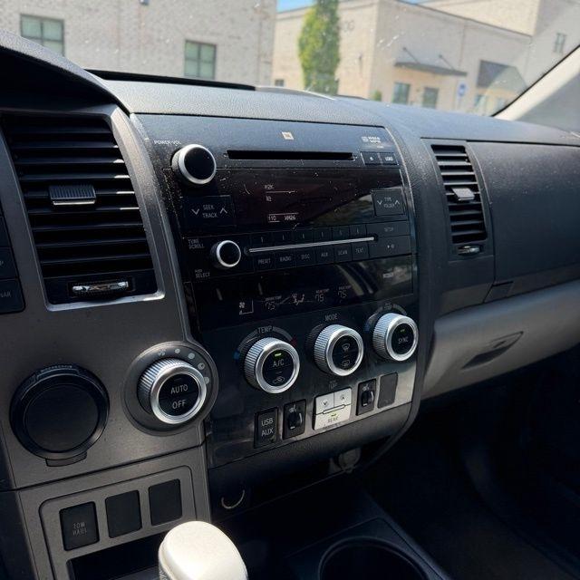 Toyota Sequoia  2012