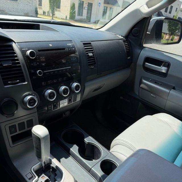 Toyota Sequoia  2012