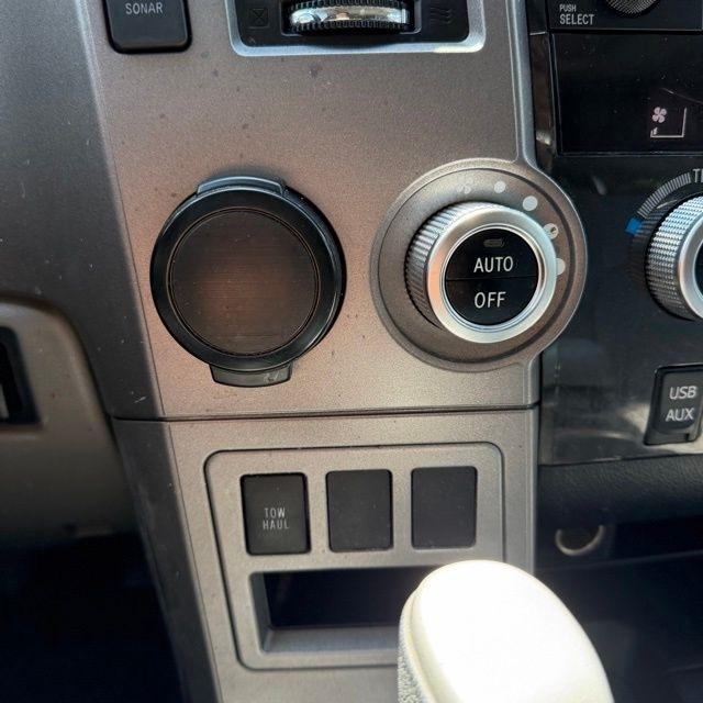 Toyota Sequoia  2012