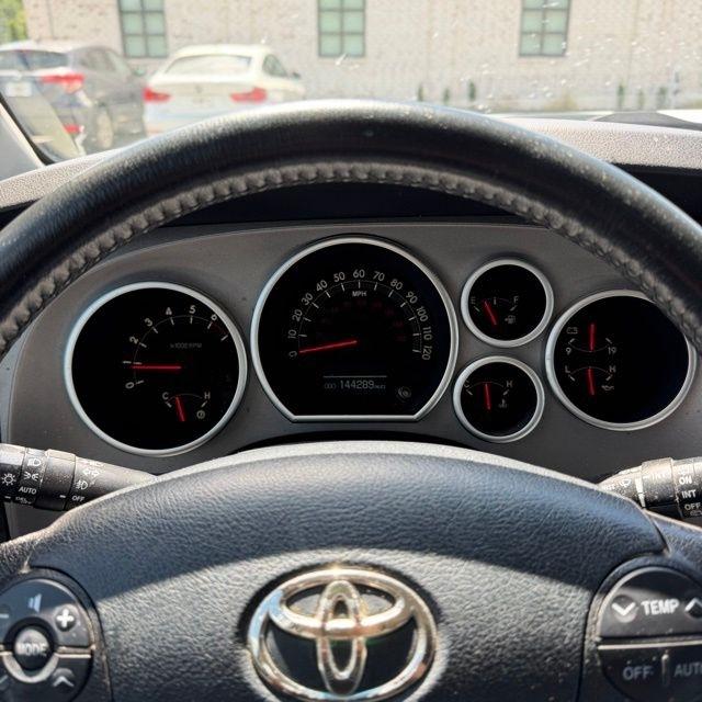 Toyota Sequoia  2012