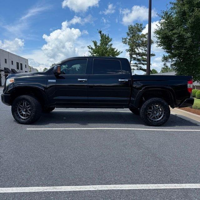 Toyota Tundra  2016