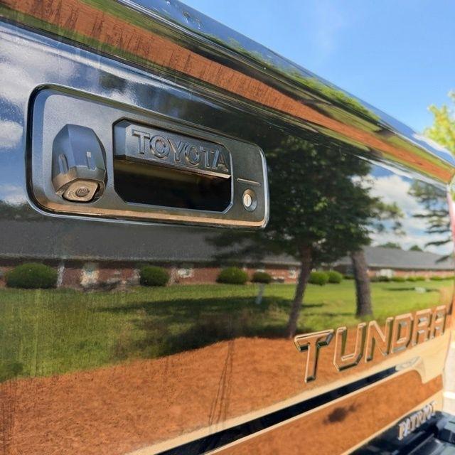 Toyota Tundra  2016