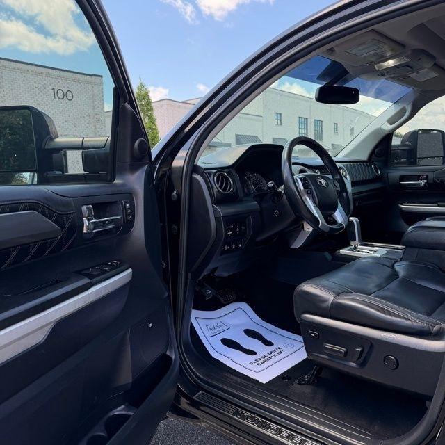Toyota Tundra  2016
