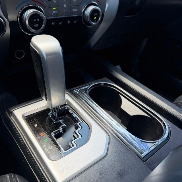 Toyota Tundra  2016