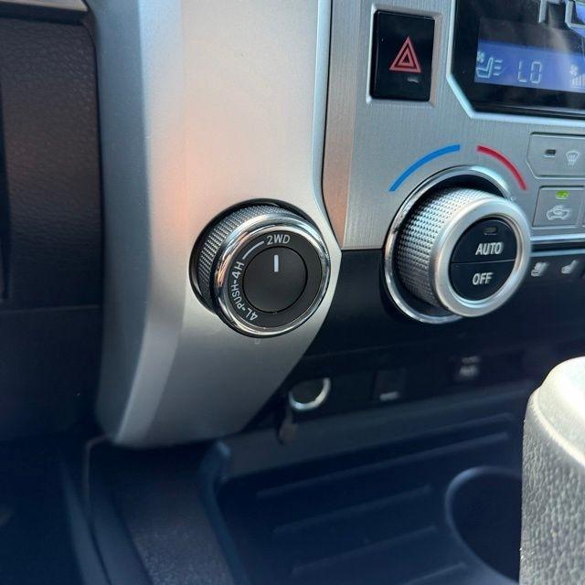 Toyota Tundra  2016