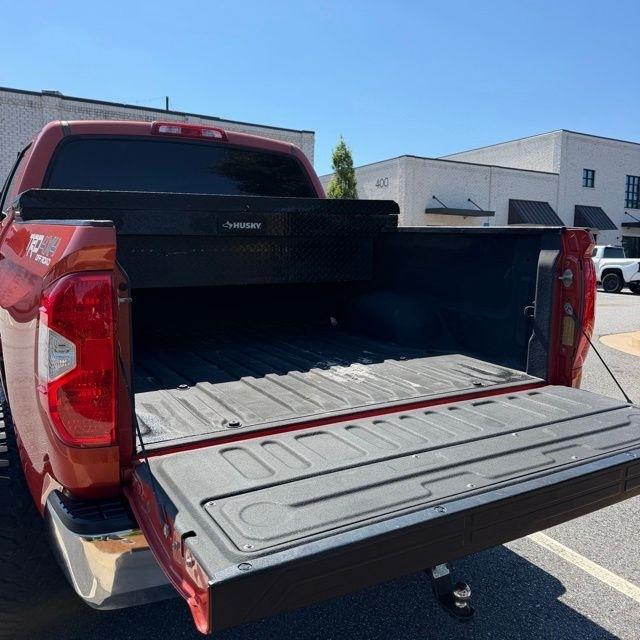 Toyota Tundra  2016