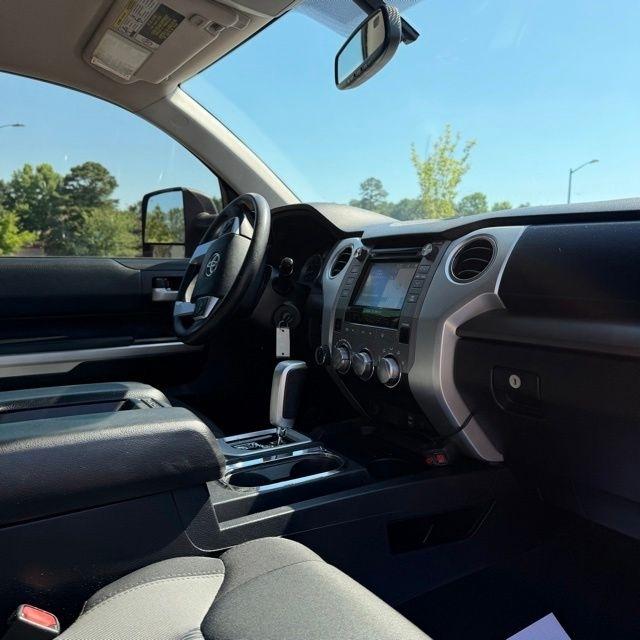 Toyota Tundra  2016