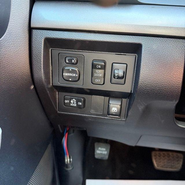 Toyota Tundra  2016