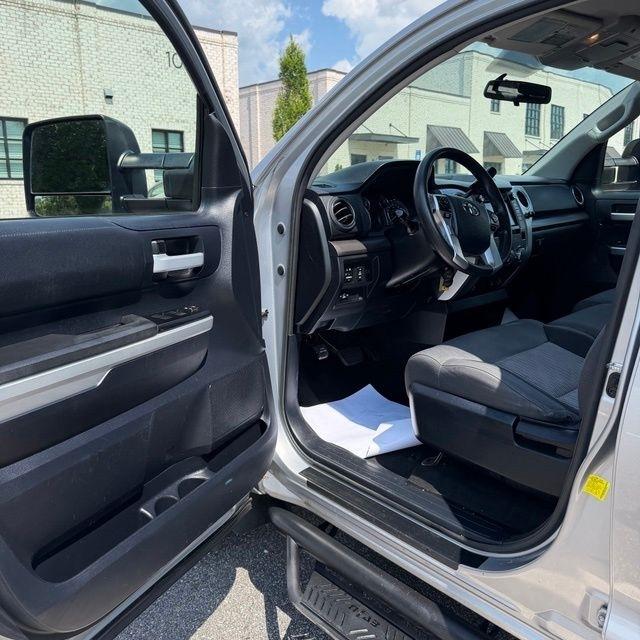 Toyota Tundra  2014