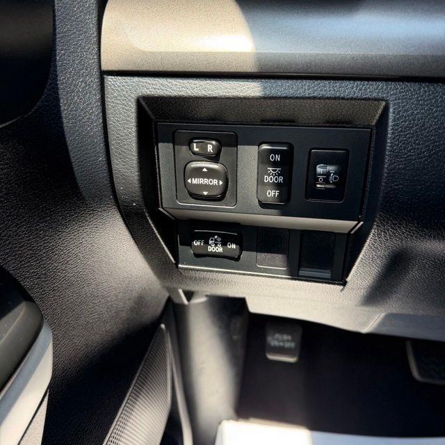 Toyota Tundra  2014