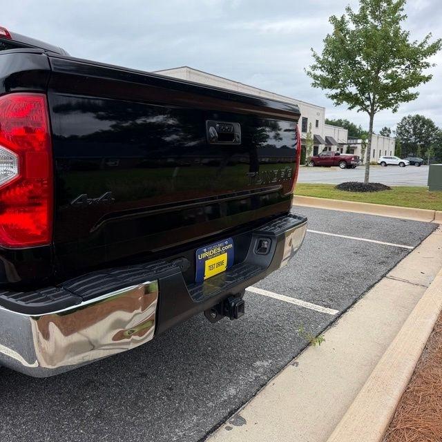 Toyota Tundra  2017
