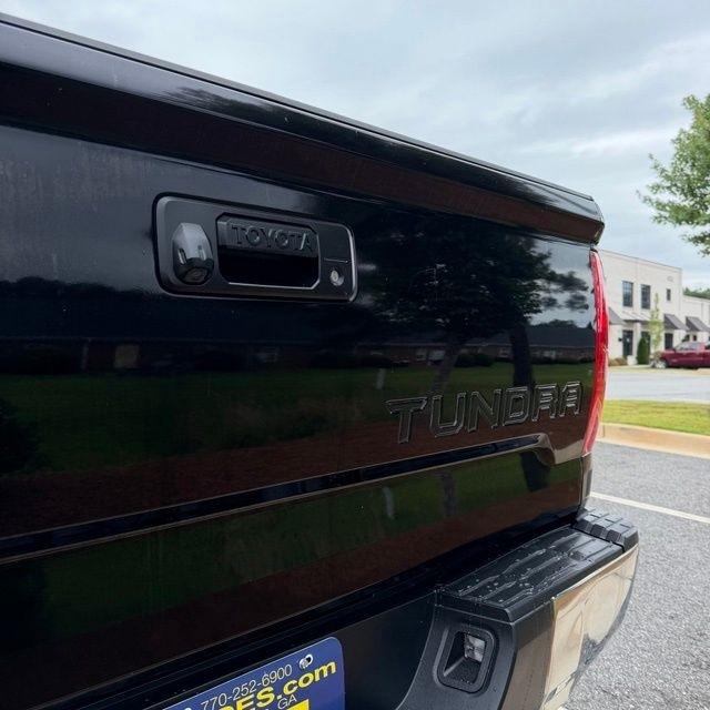 Toyota Tundra  2017