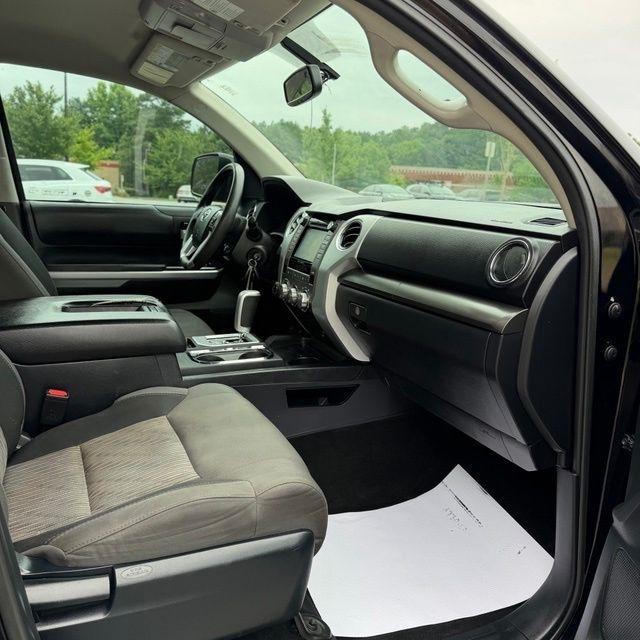 Toyota Tundra  2017