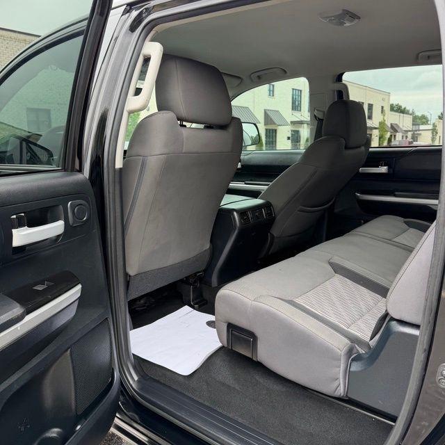 Toyota Tundra  2017