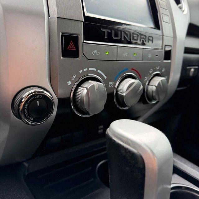 Toyota Tundra  2017