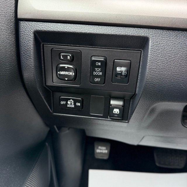 Toyota Tundra  2017