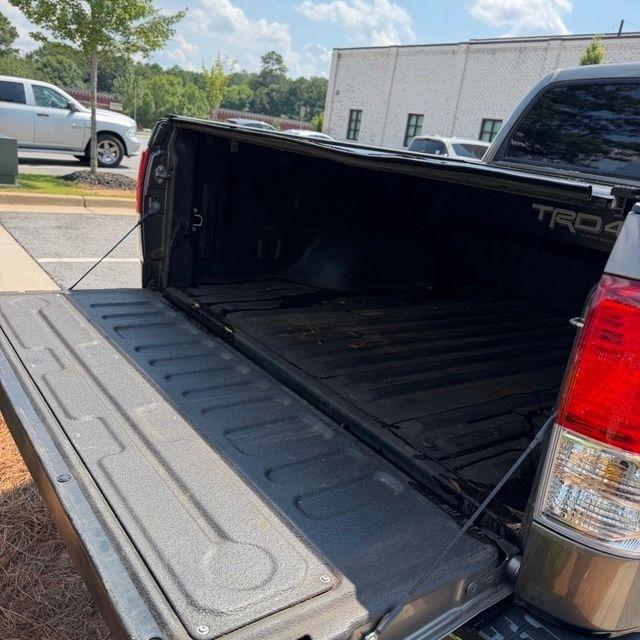 Toyota Tundra  2011