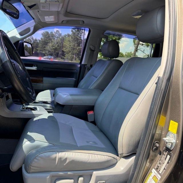 Toyota Tundra  2011