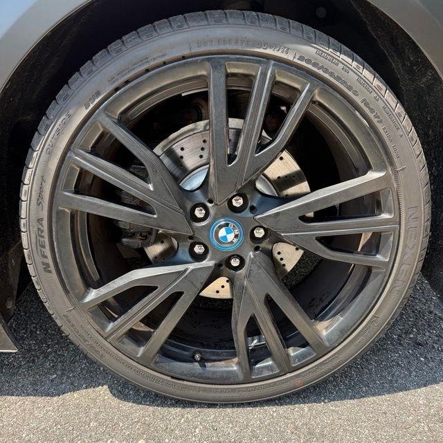 BMW i8  2016