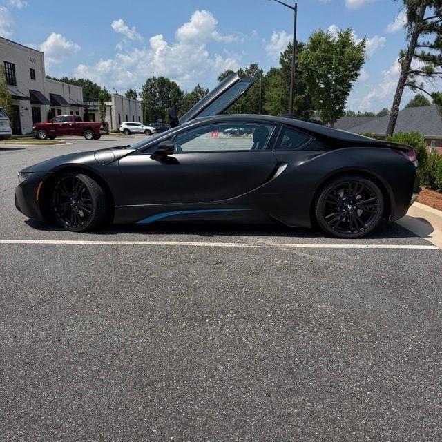 BMW i8  2016