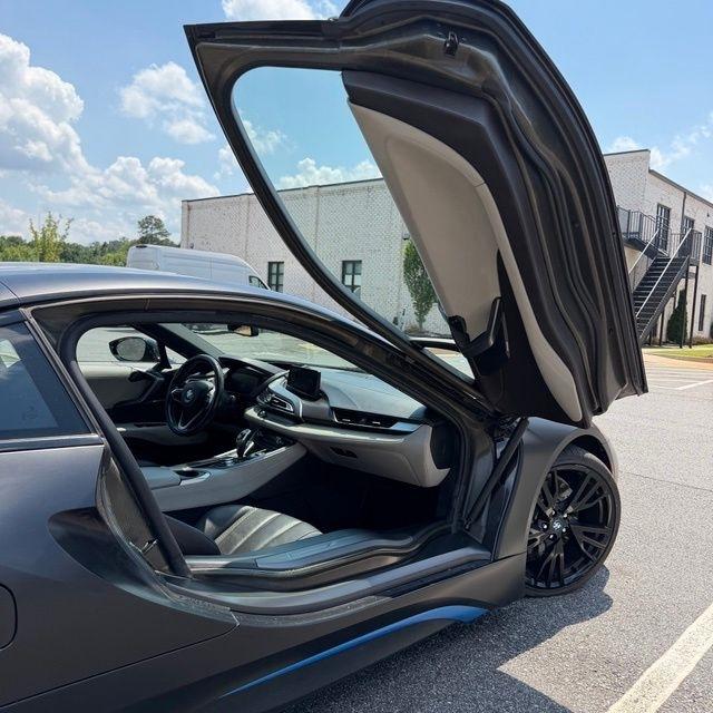BMW i8  2016